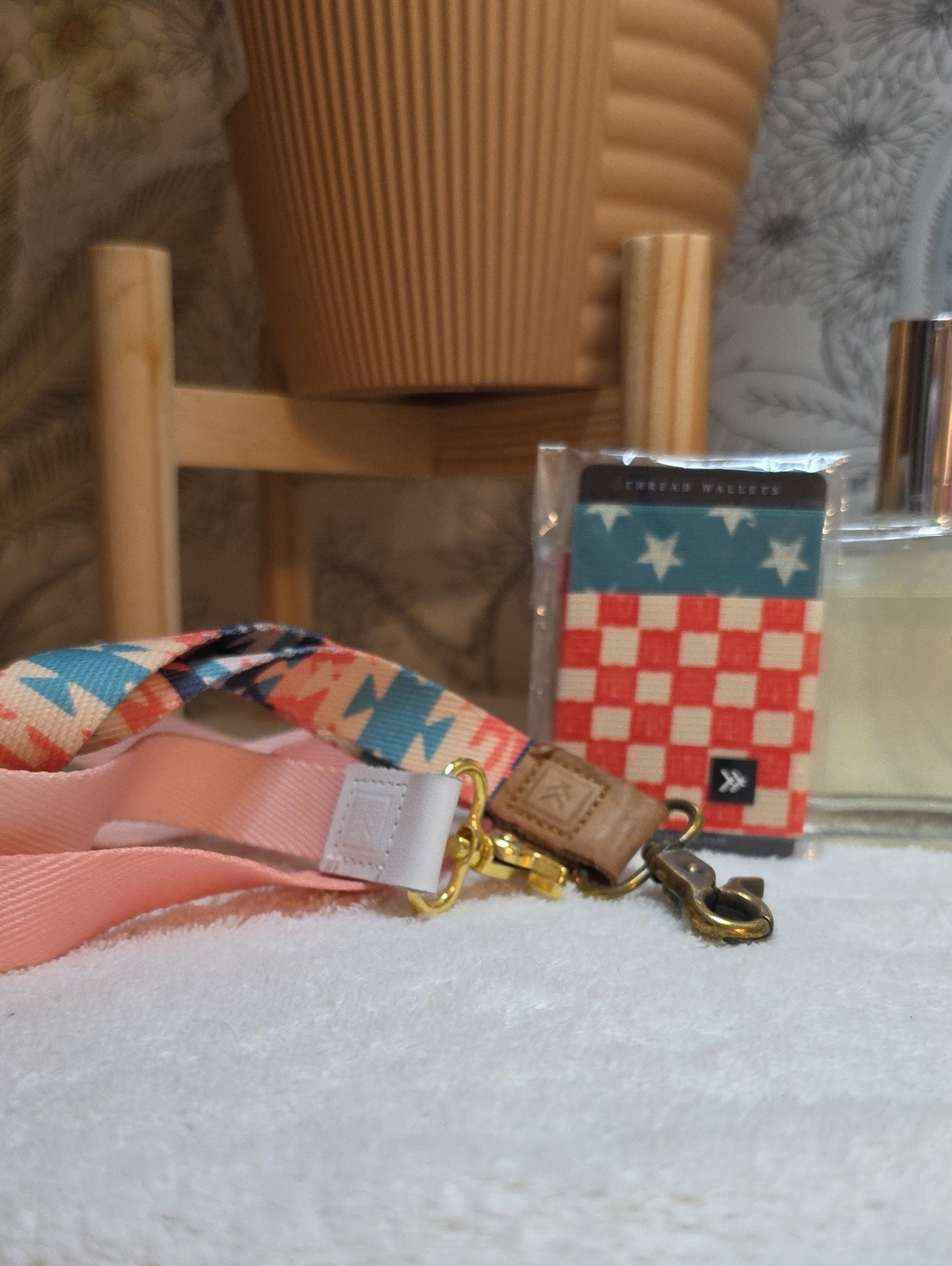Thread Wallets Americana Checker Card Wallet With 2 Lanyards